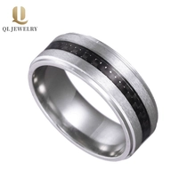 China Neue 8mm Männer Wolfram-Kohlenstofffaser-Ring Herren-Hochzeitsbänder kombiniert Komfort Fit Black Carbon Fiber Ring Hersteller