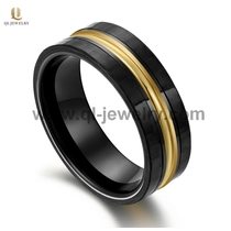 China Cool Style 8mm Men\'s Wedding Band Black Forged Carbon Fiber Wedding Band with Gold Tungsten Center and Black Tungsten Inner China Factory manufacturer