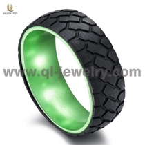 China High Quality 8mm Domed Men\'s Black  Forged Carbon Fiber Tire Tread Wedding Bands and Green Aluminum Wedding Band China Factory manufacturer