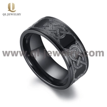 porcelana HotSale Mens Black Zirconio Bandas de boda 8mm Flat Celtic Knot Design Anillo de circonio negro para hombres China Fabricante fabricante
