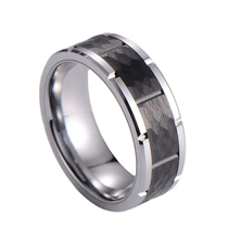 China Unique 8mm Vertial Grooved Silver and Black Hammered Tungsten Carbide Ring China Manufacturer manufacturer