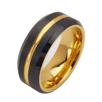 Cina Anello in tungsteno personalizzabile da 8 mm bicolore nero e finitura oro Gioielli da uomo moderni per fornitore all'ingrosso della Cina produttore
