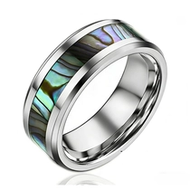 Chine Anneaux en carbure de tungstène poli de qualité supérieure, 8 mm, avec bords biseautés et incrustation d'ormeau, pour la vente en gros fabricant