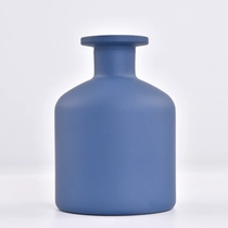 China Hot Sale 7 oz Dark Blue Frosted Glass Diffuser Bottle manufacturer