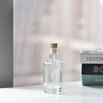 Kina 100ml glas diffuser sivflaske med trækork fabrikant