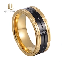 China Erstaunlicher Komfort fit zwei getönte Gold- und schwarze Rillen-Wolframkarbid-Hochzeitsbänder Hersteller