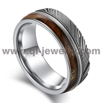 China Perfect Unique Damascus Steel Wedding Bands Damascus Steel and Tungsten Ring with Wood and Guitar String and Foil Inlay China Manufacturer manufacturer