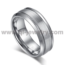 porcelana China 2023 Anillos de bodas de cobalto de estilo más nuevo Diseño de bordes planos y biselados de 8 mm en ajuste cómodo con anillo de cobalto con acabado de martillo Fabricantes fabricante