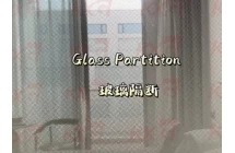 Partición de vidrio con efecto de punto