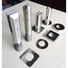 China China Hersteller Balkongeländer Poolzaun Design Kerngebohrter quadratischer rahmenloser Glaszapfen Hersteller