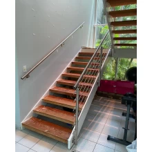 China Modern design sus 304/316 staafbar railing voor trap met ronde roestvrijstalen post fabrikant
