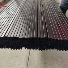 China Roestvrij staal 316L glazen railing Black Color Square Slot Tube Leuning en fittingen fabrikant