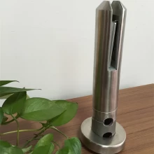 China de aço inoxidável pré-perfurado em forma de espigão mínimo da espessura de 12mm de vidro fabricante