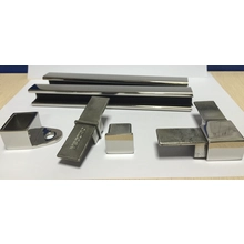 China 8K polish roestvrij staal 316L slot leuning buis 10-12.0mm dikte glas fabrikant