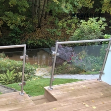 China Dobradiça de porta de piscina de vidro para cercas de piscina Dobradiças de porta de vidro de aço inoxidável fabricante