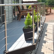 China Heißer Verkauf Inox Edelstahl Balustrade-Pfostenkabel-Geländer-Drahtseil-Geländer Hersteller