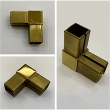 porcelana Conector de tubo cuadrado de acero inoxidable de superficie de oro de lujo para tubo de 25 × 25 mm fabricante