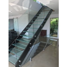 China inpandige trap frameloze glas standoff balustrade fabrikant