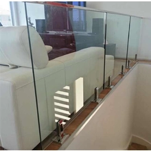 Chine mini-rail de balcon système de garde-corps en verre fabricant