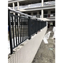 Chiny nowoczesne wzornictwo systemów balustrad aluminiowych lakierowanych na czarno producent