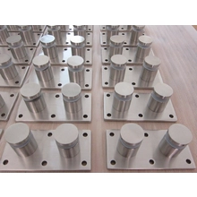 Chiny Frameless Stainless Steel Balcony Railing Glass Standoff Pins Railing System producent