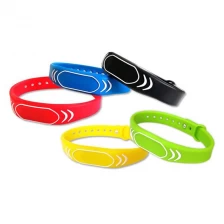 China Adjustable 13.56Mhz NFC Bracelet Rewritable Key wristbands Waterproof Rfid Silicone Wristband manufacturer