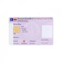 Chine Carte de PVC de carte de matériel d'insigne de PC d'impression personnalisée polychrome en gros avec la carte à puce de film d'impression Laser fabricant