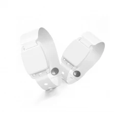 China Minew nrf52811 / nrf52810 indoor location bluetooth beacon silicon wristband ble 5.0 ibeacon bracelet manufacturer