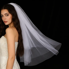 China CYG Wholesale Double Layer Short Bridal Veil Elegant Wedding Veil with Hair Comb manufacturer