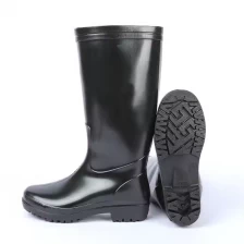 Chine GB41 bottes de pluie imperméables en PVC noir à bas prix, sans sécurité, pour le jardinage fabricant