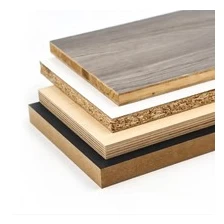 Chine Panneau de joint de doigt en bois de pin massif, 2440x1220x18mm, panneau de joint de doigt en bois de caoutchouc pour meubles fabricant