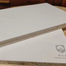 porcelana Bloque de alto nivel de bloqueo de pino de pino de la madera de brillo fabricante