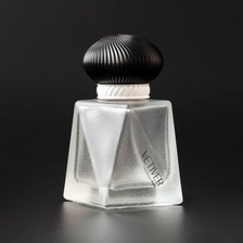 China Frosted White Glass Bottle Perfume Fragrance Bottle Wholesale manufacturer