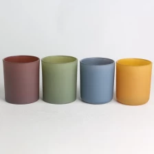 China Muti Color cilindrische, matte, ondoorzichtige geurkaarsenpot van gespoten glas fabrikant