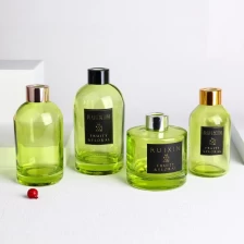 China Dfiffuser Bottle with Cap China Factory Green Color Perfume Bottle 200ML Luxury Custom glass Diffuser Bottle manufacturer