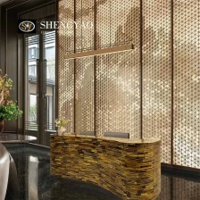 Cina Controsoffitto del bar in pietra occhio di tigre, banco reception personalizzato in pietra semipreziosa produttore