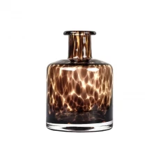 China Empty Refillable Reed Diffuser Bottle Handmade Luxury Glass manufacturer