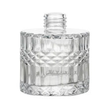 China New Mold Geo Cut Reed Diffuser Bottle Glass manufacturer