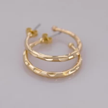 China Fashion Jewelry Women Trendy Hoop Earring. manufacturer