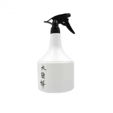 Chiny 1L HDPE Butelka z aerozolem do czyszczenia samochodu producent