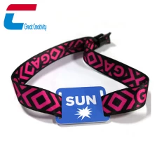 China Custom Wholesale Mifare Ultralight RFID Fabric Wristband For Event manufacturer