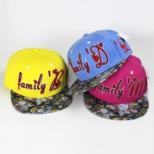 China Brim Floral snap back hat fabricante