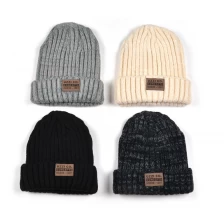 China Free Sample Reflective Beanies winter Hat manufacturer