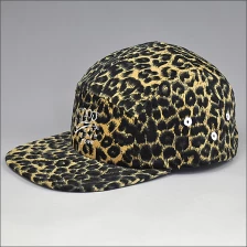 China Leopard Embroidery Snapback Caps manufacturer