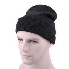 Chine Bonnet tricoté en gros chapeau, meilleur prix chapeau d'hiver tricoté fabricant