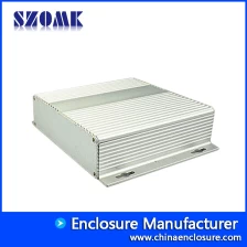 中国 Customized Extruded Aluminum enclosure and junction box for pcb and electronics from szomk AK-C-A7 メーカー