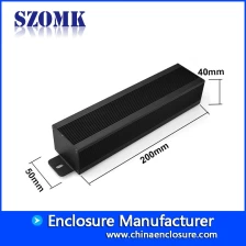 중국 szomk 알루미늄 알루마이트 전자 케이스 디자인을위한 블랙 컬러 압출 인클로저 AK-C-B66 40 * 50 * 프리 mm 제조업체
