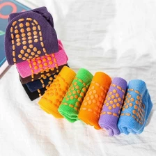 China Benutzerdefinierte Kinder Anti-Rutsch-Socken Kleinkind Trampolin Griff Socken Bulk USA Hersteller