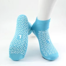 China Hot Sale Men's Non Skid Socks Women Hospital Bed Slipper Socks Hospital Anti Slip Safety Sox manufacturer