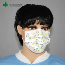 Cina Monouso produttori stampati Maschera per il viso, maschera viso non tessuto con stampa del logo, mascherina medica con un modello produttore
